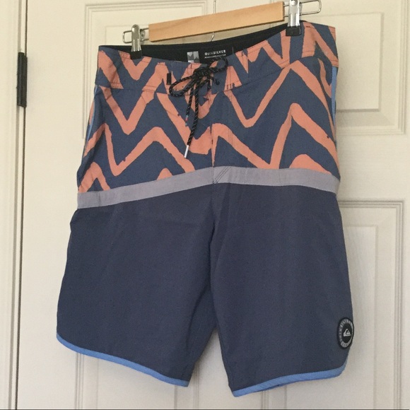 Like New Quiksilver Highline Boardshorts - Picture 3 of 7